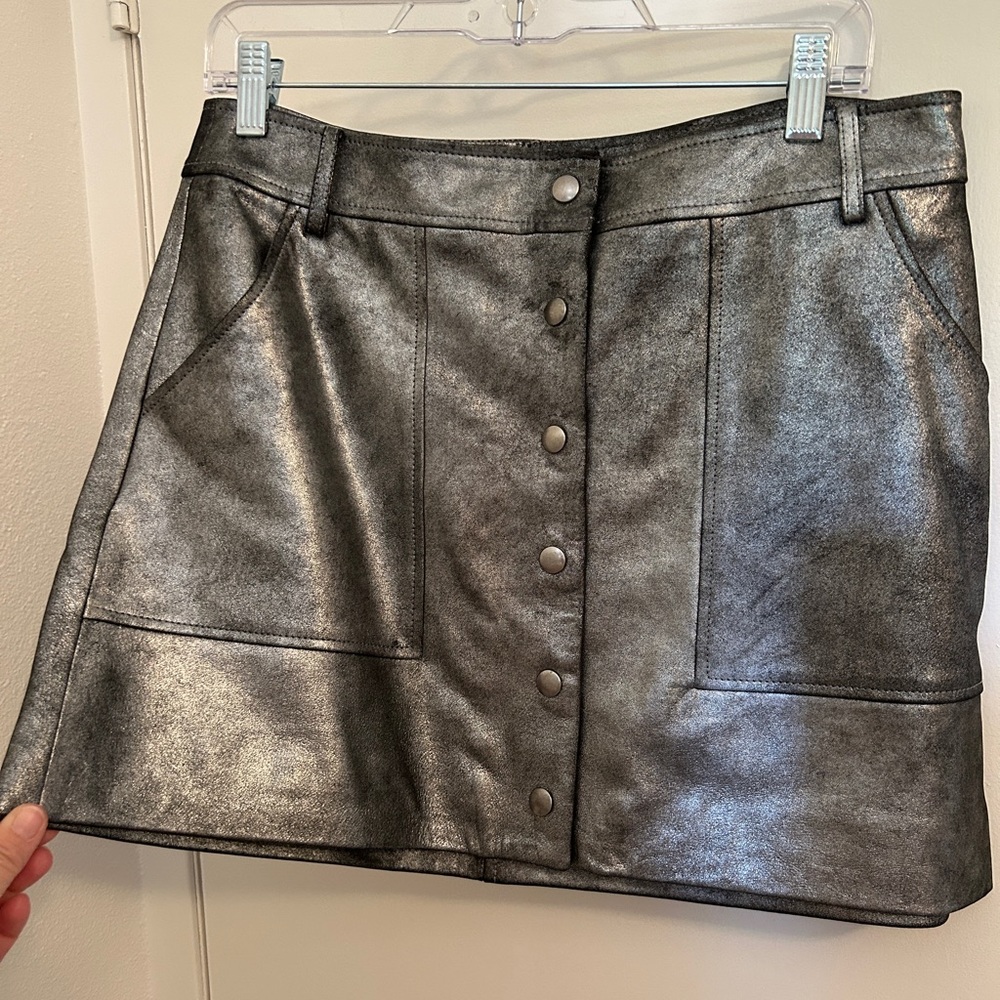 FRAME Metallic Lambskin Leather Silver Chrome Snap Button-Front Skirt w/Pockets!